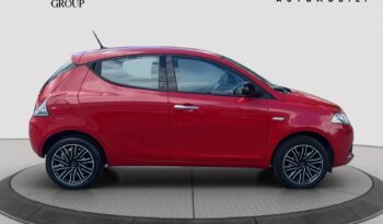 Lancia Ypsilon Hydrid pieno