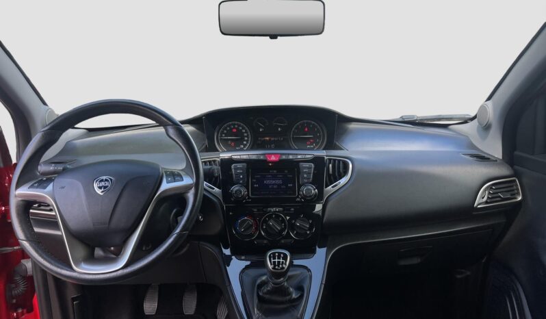Lancia Ypsilon Hydrid pieno